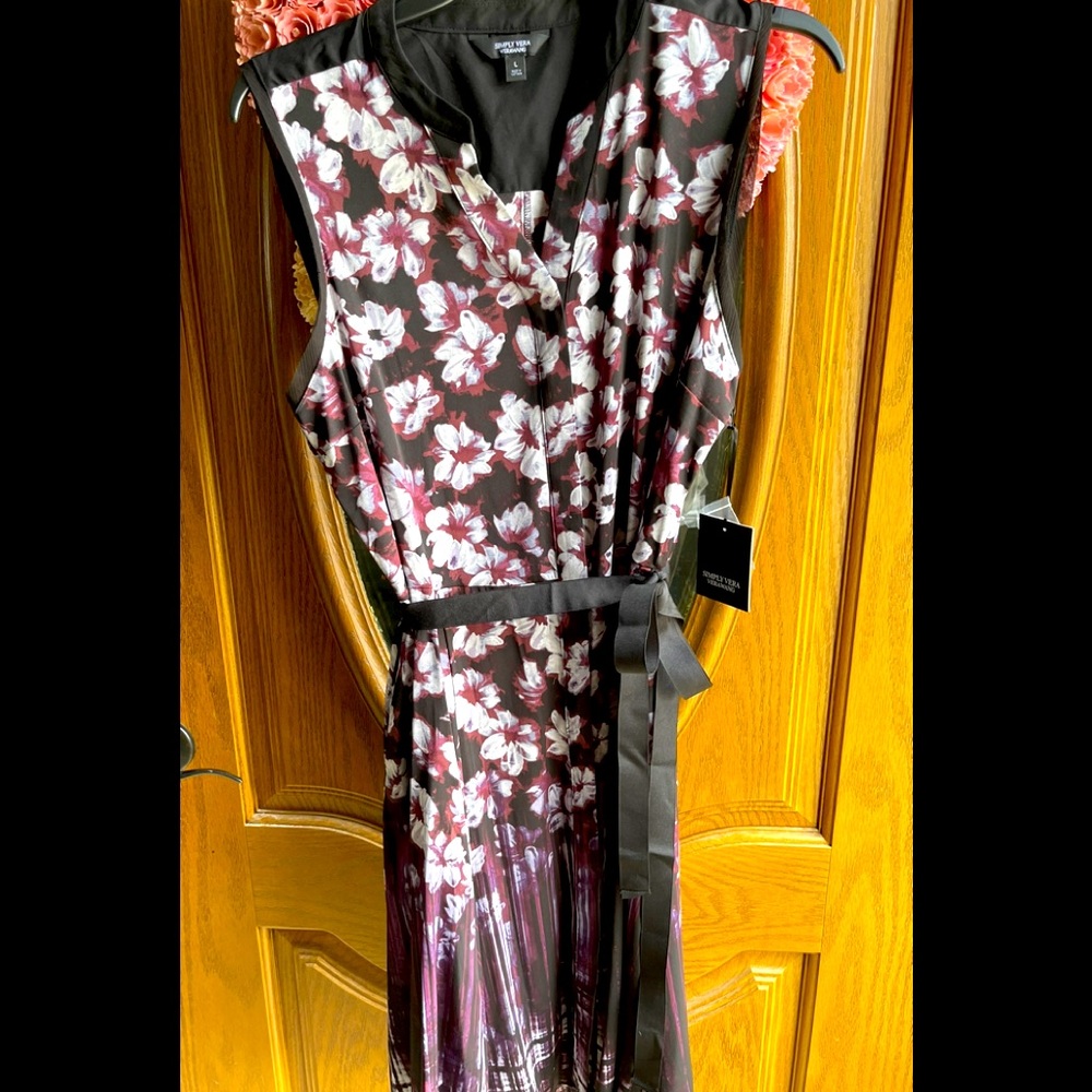 A beautiful chiffon dress purple and black brand new dress, size large